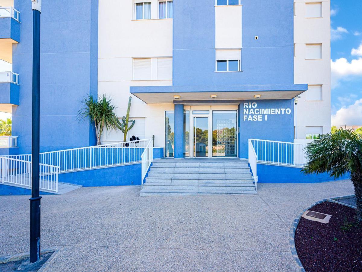 Rio Nacimiento Apartment Campoamor Bagian luar foto