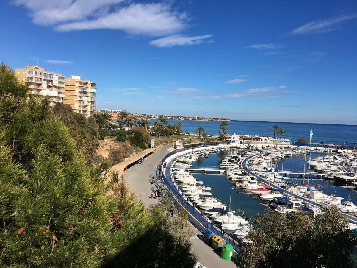 Rio Nacimiento Apartment Campoamor Bagian luar foto